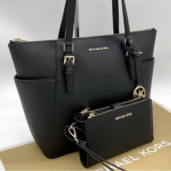 Michael Kors Charlotte Tote & Double Zip
Wallet Black - Picture 1 of 12